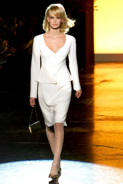 Look 19